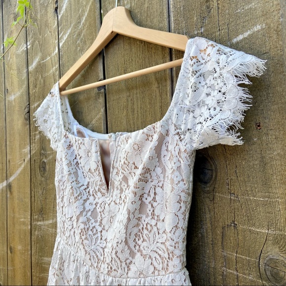 White Lace Off the shoulder Midi Dress 🌿 - Picture 5 of 10